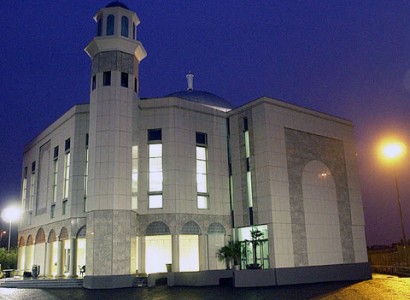 As Baitul Futuh Burns, the Bigotry of Some Muslims Towards Ahmaddiyas Comes Out