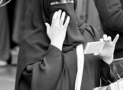 Assault on Niqab Wearing Women Shows the Male Violence Many Suffer