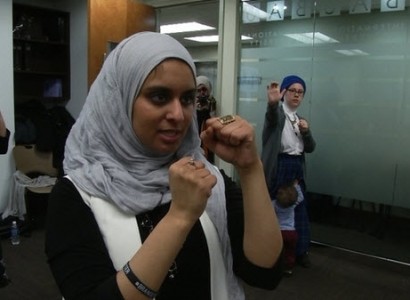 US Muslim Women Strike Back Against Hate Crimes