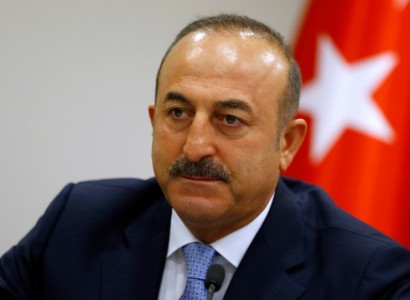 Turkey says to back away from EU migrant deal if no visa-free travel