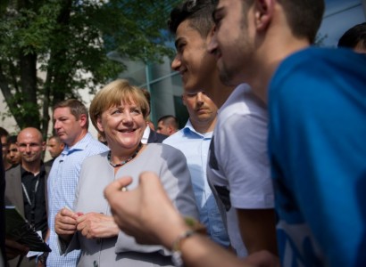 Merkel urges Turks not to bring conflicts to Germany