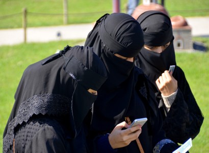 Bulgaria bans full-face veils in public places