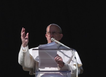 Pope pays tribute to Iraqi Christians persecuted by Islamic State