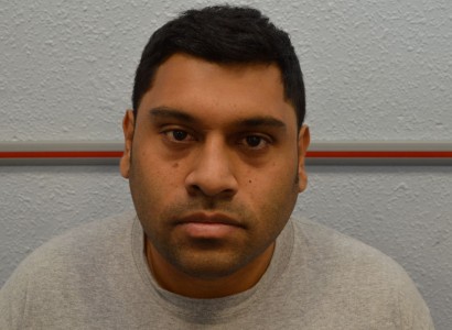 Briton who promoted Islamic State with special cufflinks jailed for 8 years