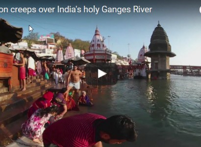 Pollution creeps over India’s holy Ganges River