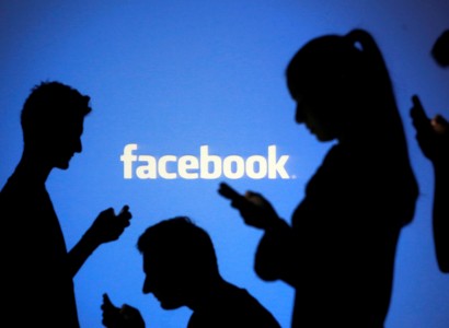 Facebook deletes hundreds of posts under German hate-speech law