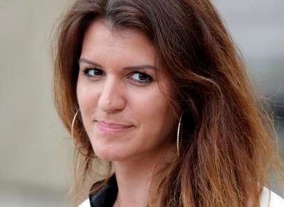 France votes to outlaw sexual harassment