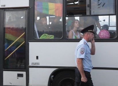 Police detain around 25 gay rights activists in St Petersburg