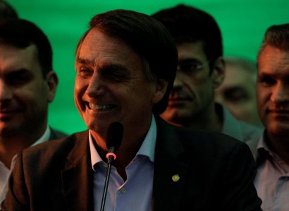 Brazilian right-wing candidate Bolsonaro picks army general as running mate