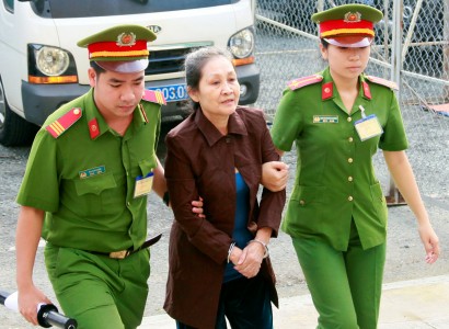 Vietnam: Two Vietnamese-Americans jailed for bomb attacks