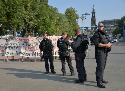 Germany: Far-right protesters clash with leftists after Chemnitz stabbing