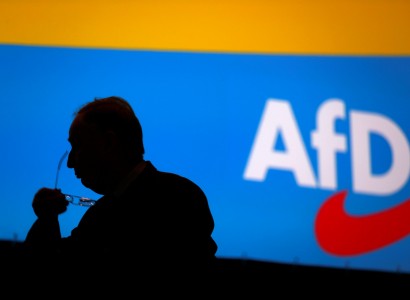 Police officer who laughed with bystanders at Hitler lookalike may face action