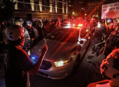 Minneapolis officer charged following death of black man in custody