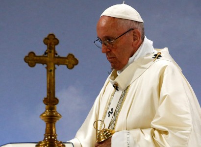 Pope Francis apologises for having to be socially distant from flock