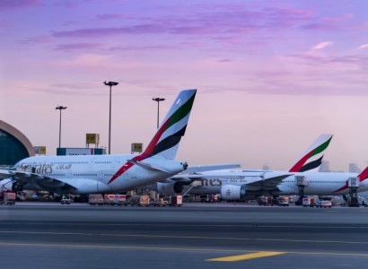 First plane carrying Israeli tourists lands in UAE after deal