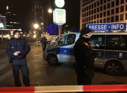 Police officer killed in suspected terror attack in Brussels