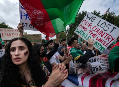 Female employees for Kabul city government told to stay at home